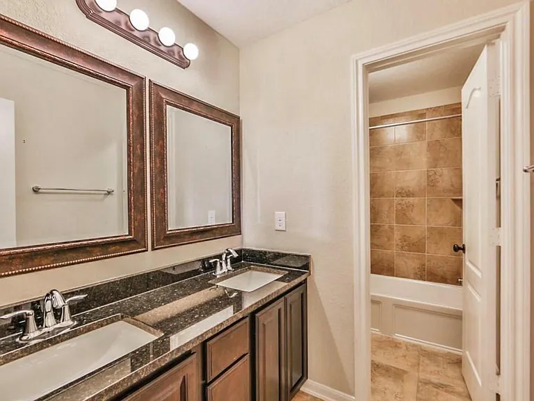 28807 Mayes Bluff Dr — Photo 17