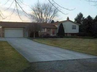 59199 Kunstman Rd, Ray, MI 48096