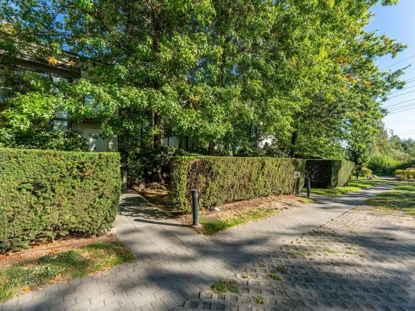 4182 Dawson St #Townhouse 6, Burnaby, BC V5C 0A2