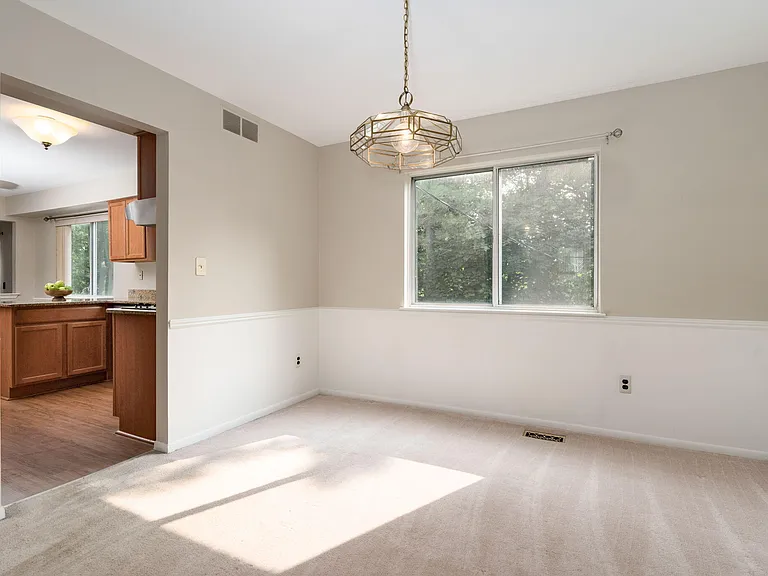 707 Rutgers Rd — Photo 10