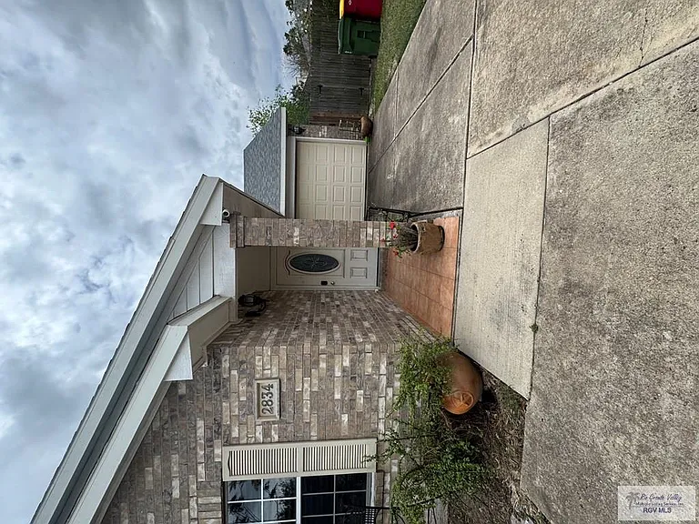 2834 Boardwalk — Photo 30