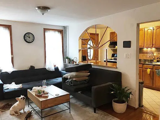 Rented by Ulas Real Estates Inc | media 21