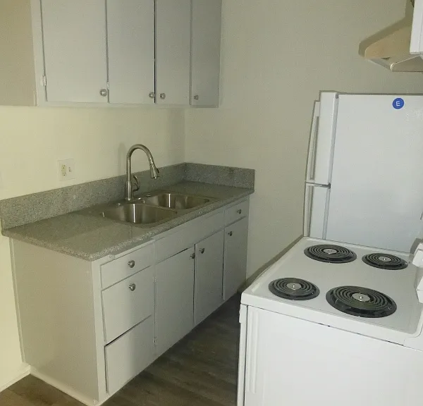 11932 Courtleigh Dr #8 — Photo 5