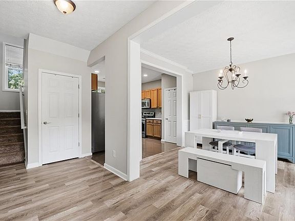 5th image of 406 Cobalt Valley Ln