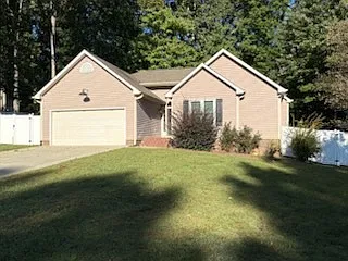 233 Holly Ridge Ln