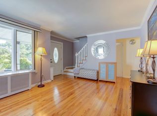 11 Brookfield Rd, Valley Stream, NY 11581