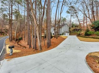 6895 Riverside Dr, Sandy Springs, GA 30328