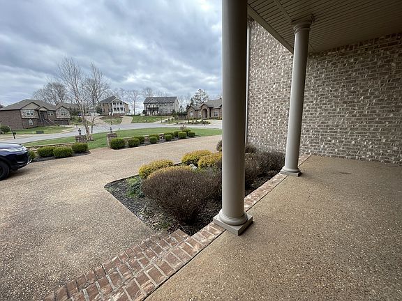 4th image of 128 Roanoke Station Cir