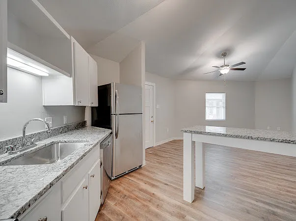 1313 Elm St #1 — Photo 7