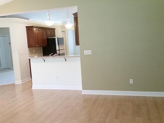 4th image of 5825 Coffee Bean Dr