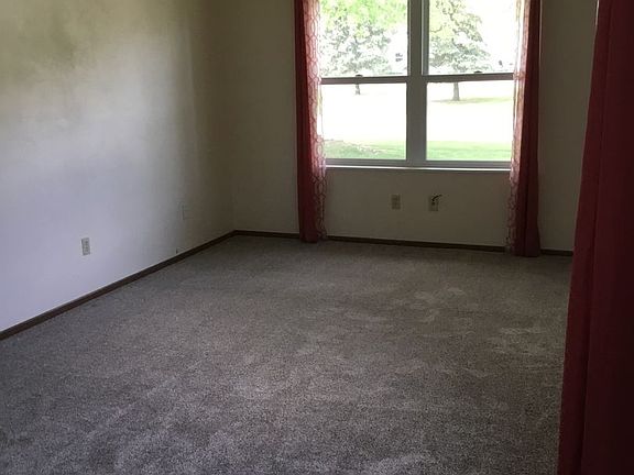 3rd image of 1317 Gardenette Dr #1