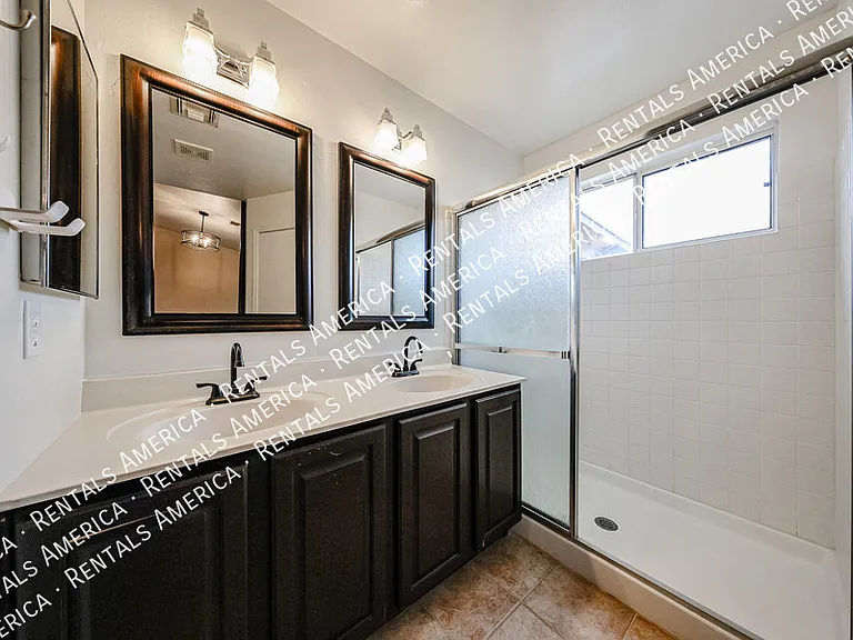2292 E Remington Pl — Photo 20