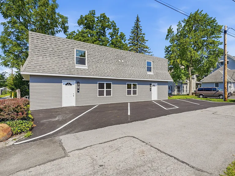 720 Hurd Ave — Photo 1