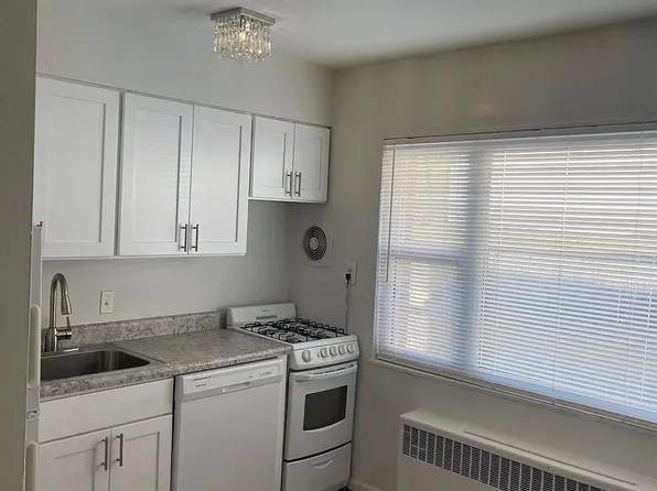 1712 21st Rd N #5, Arlington, VA 22209
