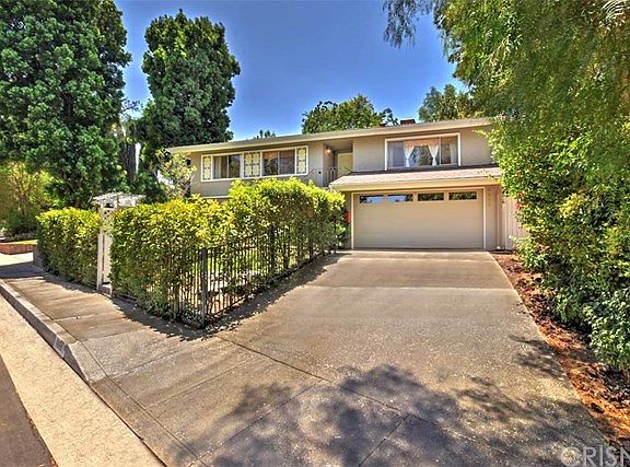 3rd image of 4859 San Feliciano Dr