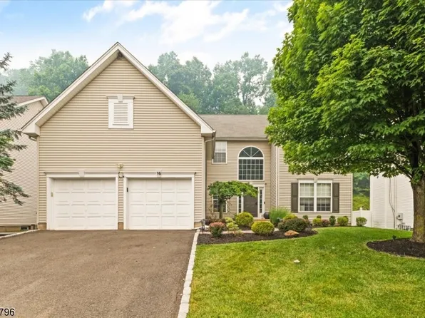 16 Red Bud Ln, Green Brook Twp., NJ 08812
