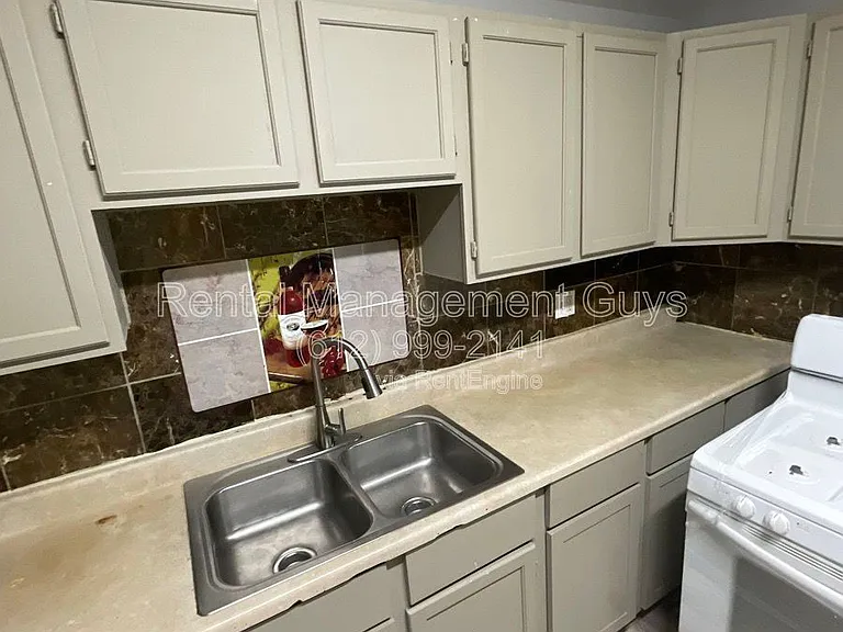 2931 Bryant Ave N #2 — Photo 7