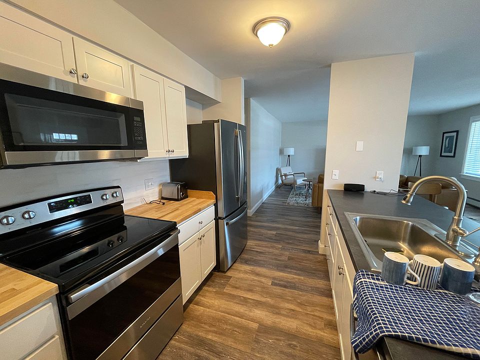1st image of 91 Village Green Cir #1-2