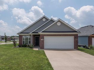 100 Stirrup Cup Ct, Georgetown, KY 40324