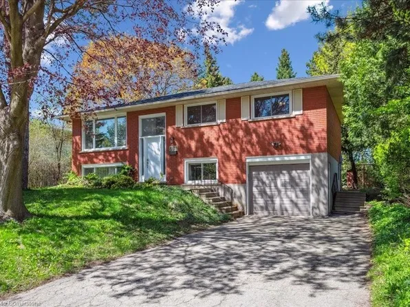 404 Tamarack Dr, Waterloo, ON N2L 4G6