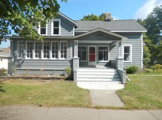 91 E Quarterline Rd, Newaygo, MI 49337