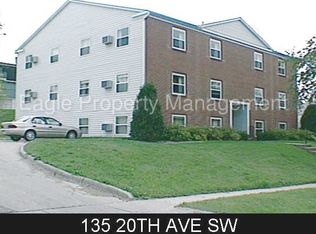 135 20th Ave SW, Cedar Rapids, IA 52404