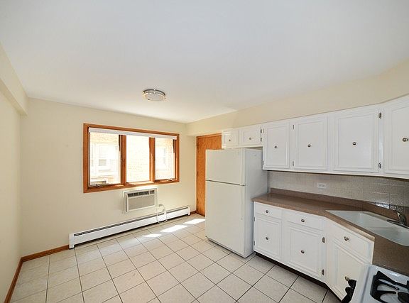 5th image of 6555 W Belmont Ave APT 1C