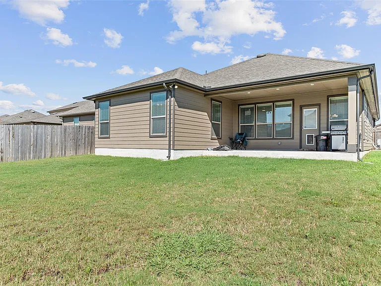 13921 Abraham Lincoln St — Photo 6