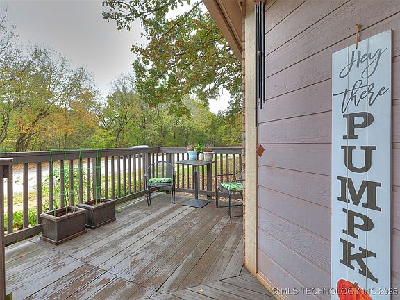 5th image of 4822 S Linwood Dr