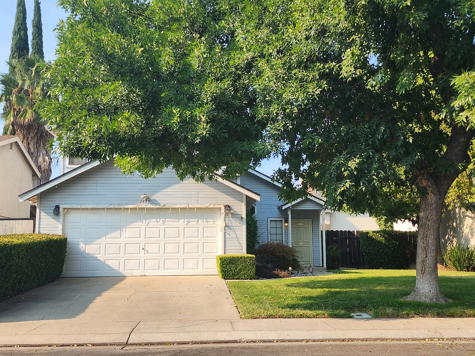 3 bed, 2.5 bath, 1522 sqft, $2,200 — Photo 1