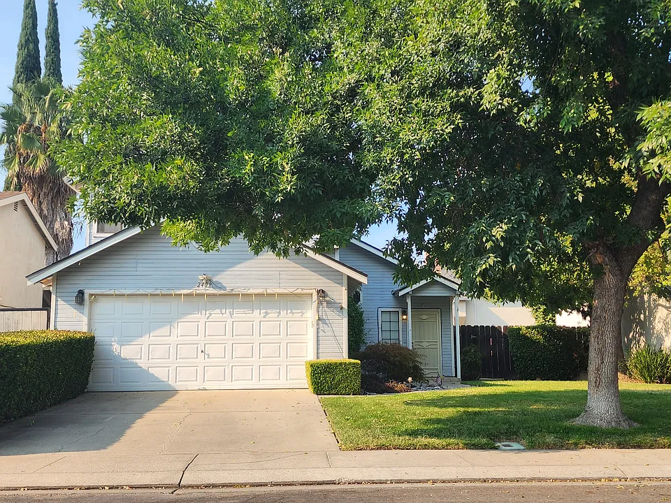 2409 Burlwood Dr