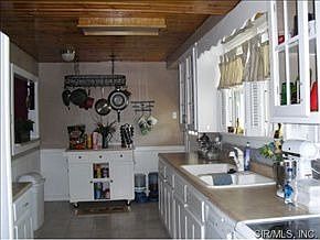 5th image of 2340 Lynch Ave