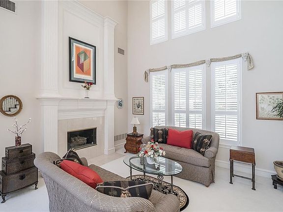 5th image of 3109 Langley Dr