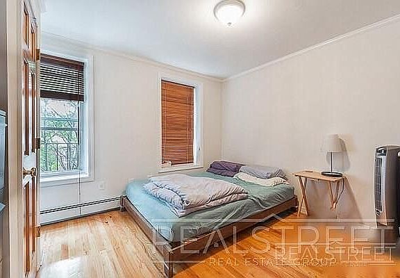 4th image of 479 Hicks St #8