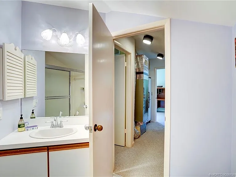 233 NE Edgewater Dr #204 — Photo 54