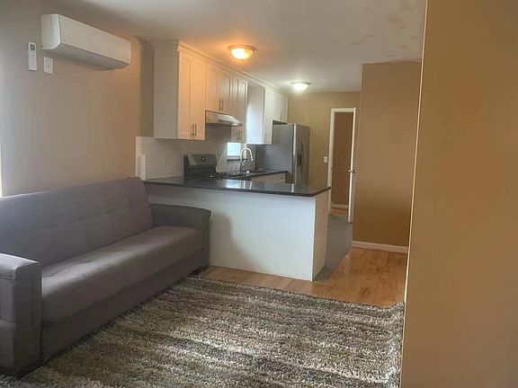 5th image of 1 18th Ave Floor 1