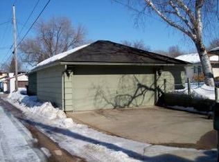 4806 7th St NE, Columbia Heights, MN 55421