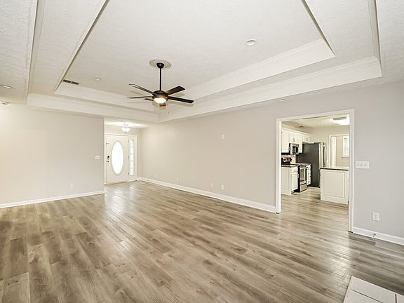 4th image of 713 Almondwood Pl