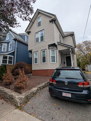 17 Cambria St #1 Photo 1