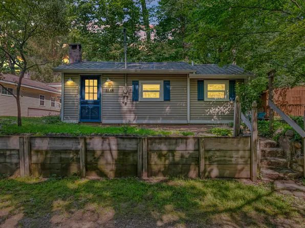 3558 Majestic Ct, Hillsdale, MI 49242