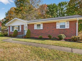 316 Morningside Dr NE, Abingdon, VA 24210