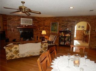 525 S Kirby St, Pilot Point, TX 76258