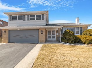 8800 S 83rd Ave, Hickory Hills, IL
