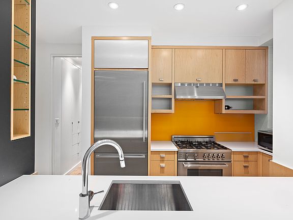 5th image of 45 W 11th St APT 3D