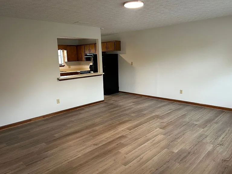109/111 Deer Creek Ct — Photo 5