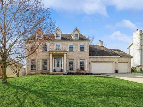 14132 Willow Dr, Clive, IA 50325