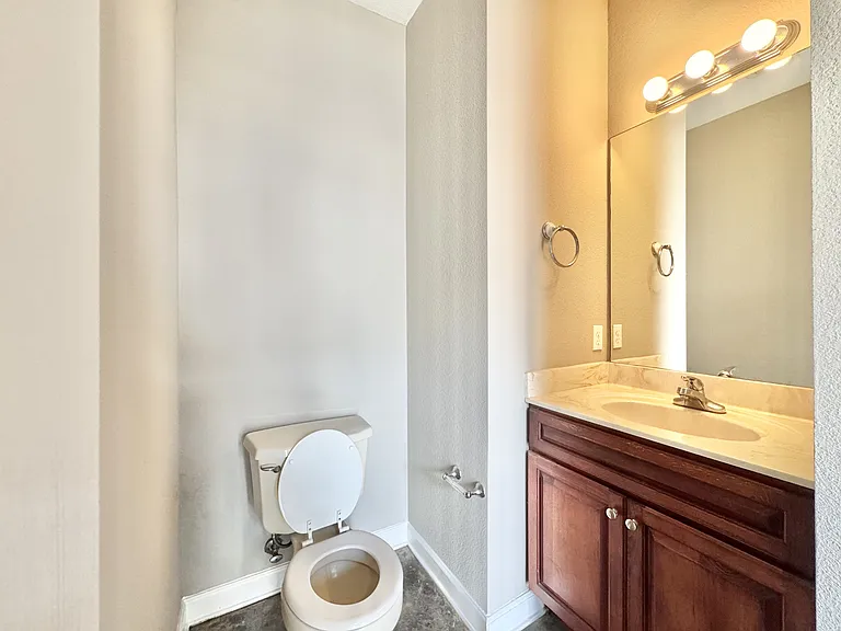 934 E Craighead Forest Rd #B — Photo 7