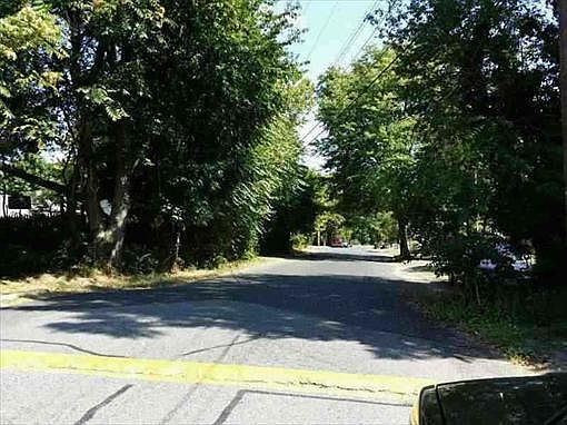 2nd image of 1 Cross Rd