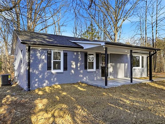 2nd image of 585 K Fork Rd