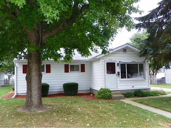 1st image of 822 Earl Dr